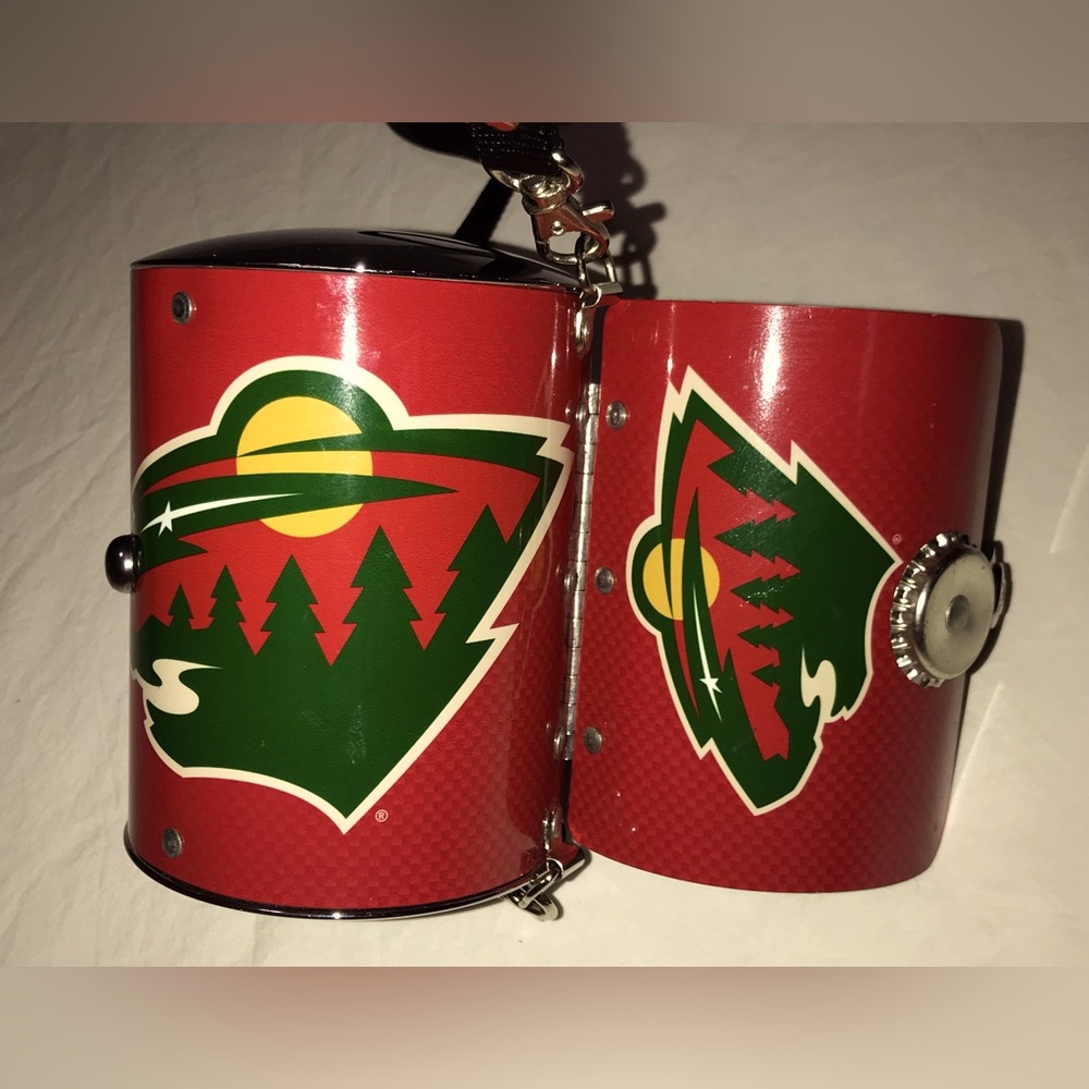Minnesota Wild Little Earth NHL licensed barrel metal purse